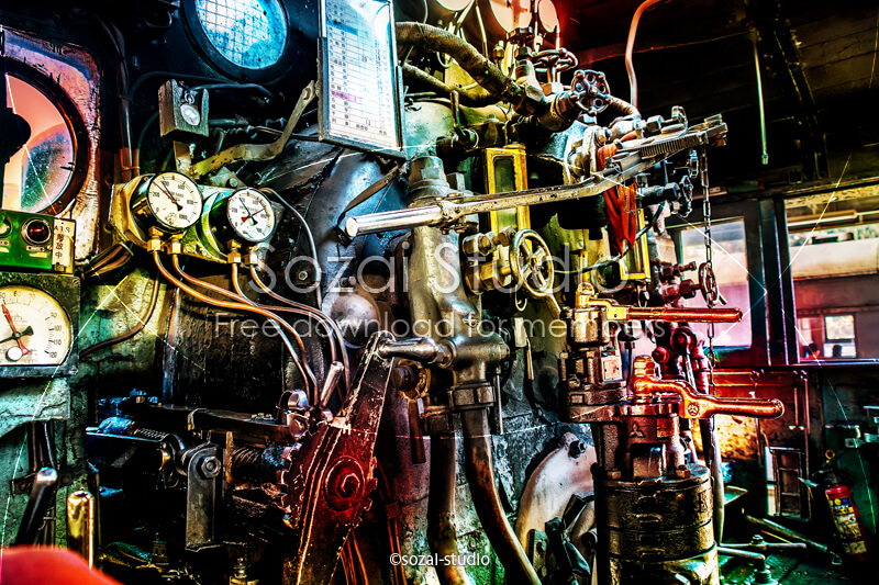 ブログ記事用無料イメージ画像：蒸気機関車の機関室 ４素材｜素材スタジオ